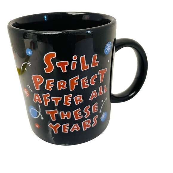 Shoebox Black Ceramic Mug With Retro Abstract Design - Picture 9 of 10